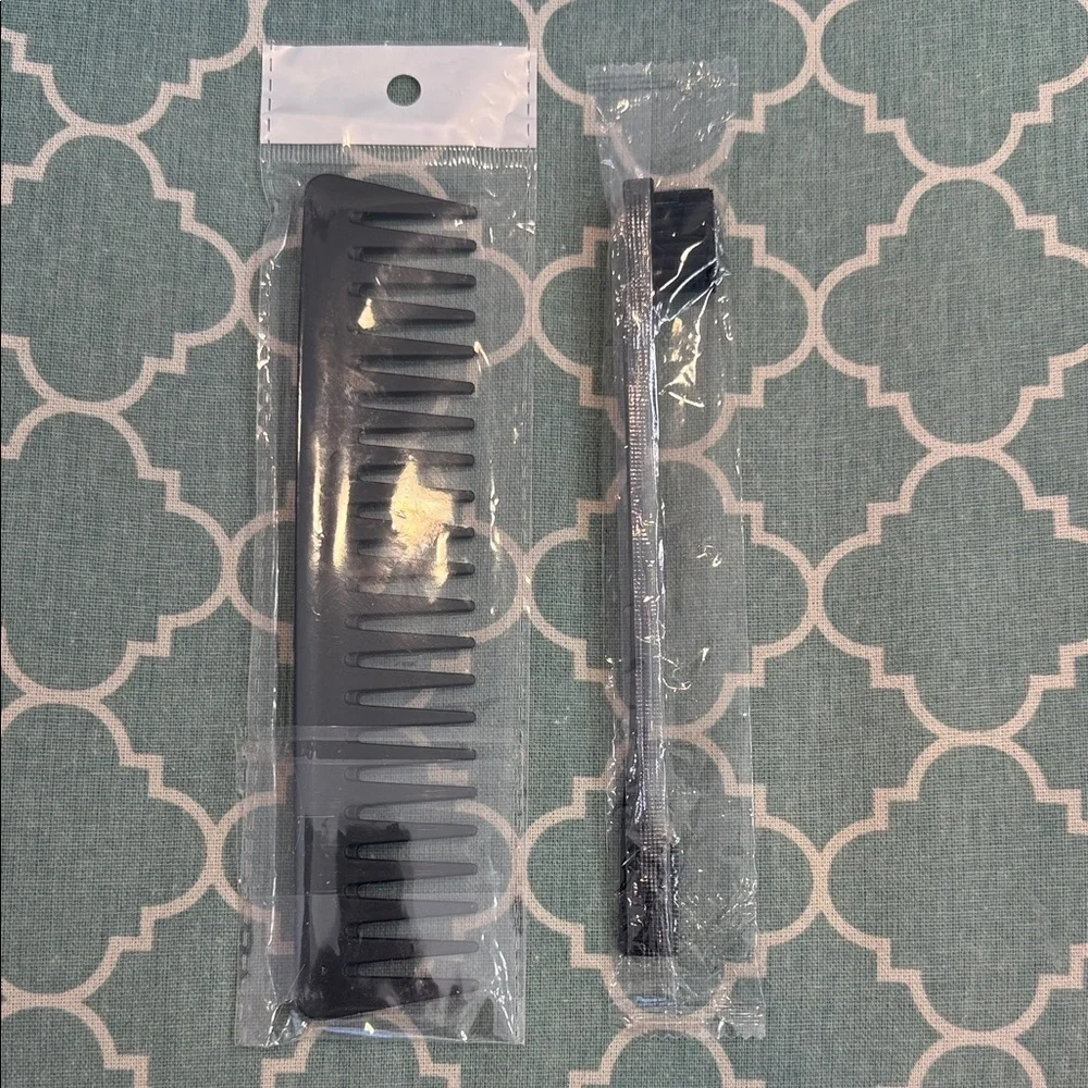 Combs (2)